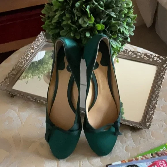 Chloe Ballerina Flats GUC - Picture 1 of 13